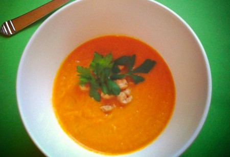 Potage aux carottes, oranges et noix de cajou
