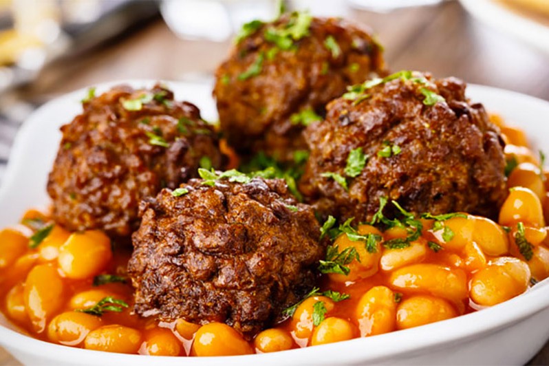 Cuisiner des haricots secs aux boulettes de viande hachée à l'autocuiseur