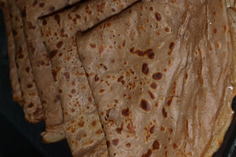 Réaliser des crêpes à la châtaigne